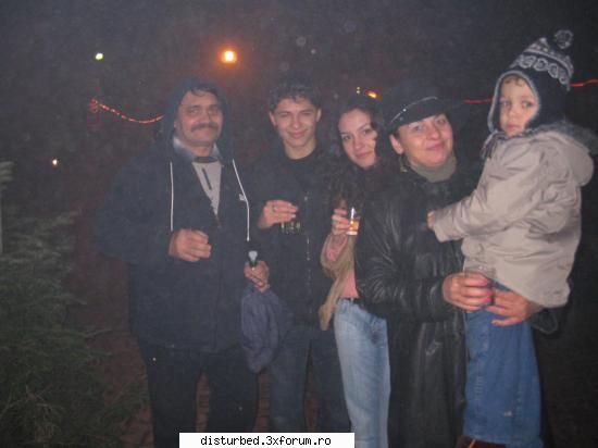 Poze cu useri dupa forum - "Say hello to my little friend" .. imi place - Chat