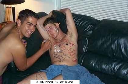 Sigur vretzi sa dormitzi la o petrecere?? - asta e ala de l-a tatuat pe EMIN3M . . Iete ce - Jpg Mania